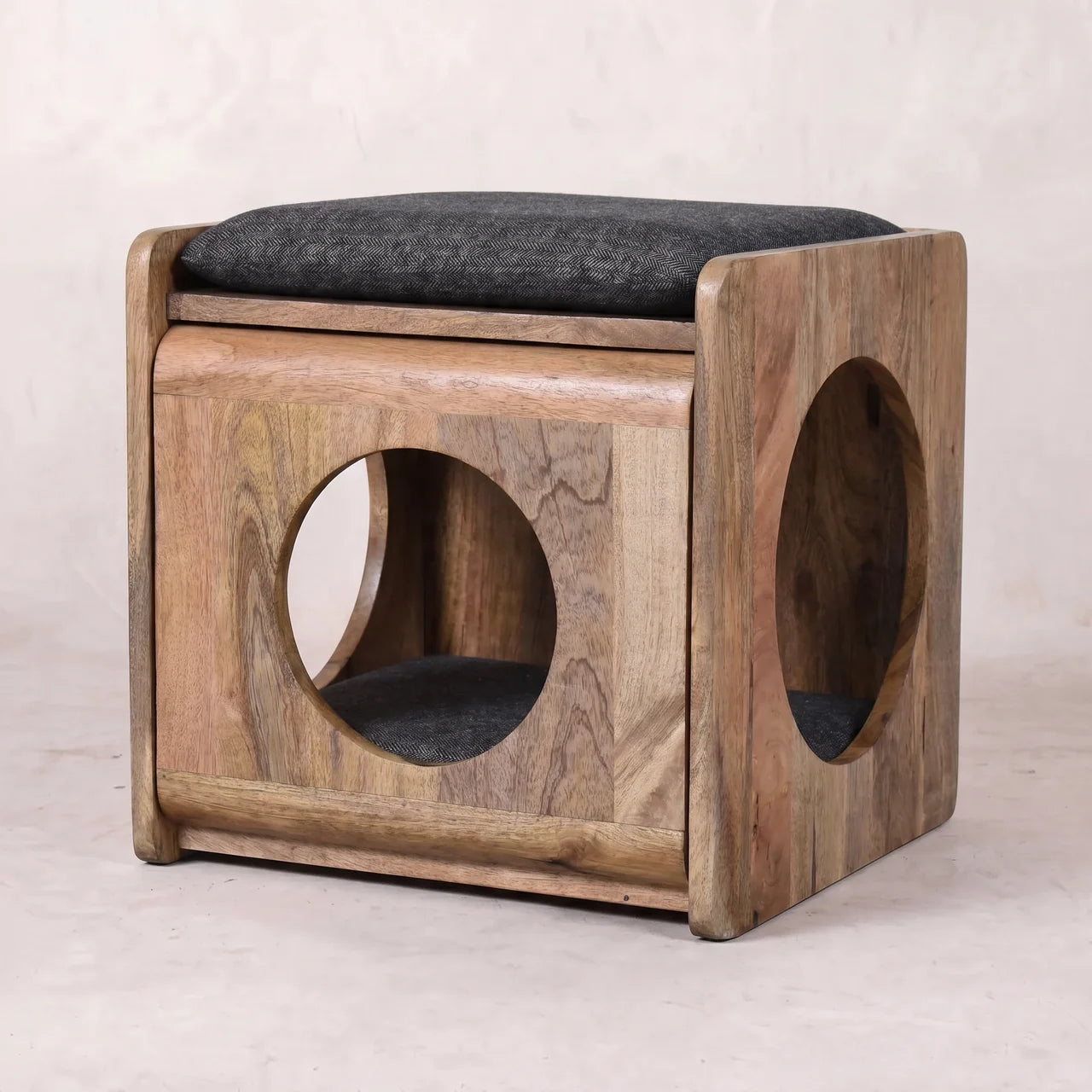 Round Cut-out Pet Bed with Seat Pad